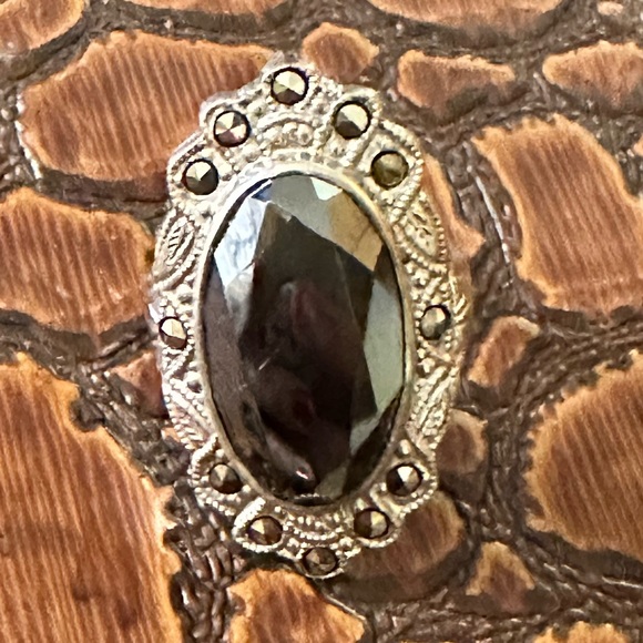 Vintage Art Deco Sterling Silver Marcasite & Hematite Cocktail / Right Hand Ring - Picture 2 of 8